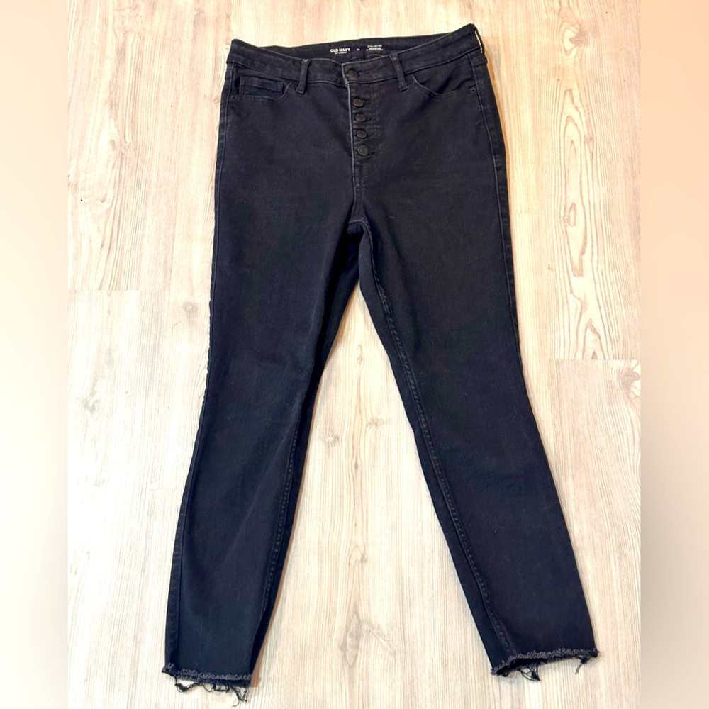 Old Navy Extra High-Rise Rockstar Super Skinny Black Jeans